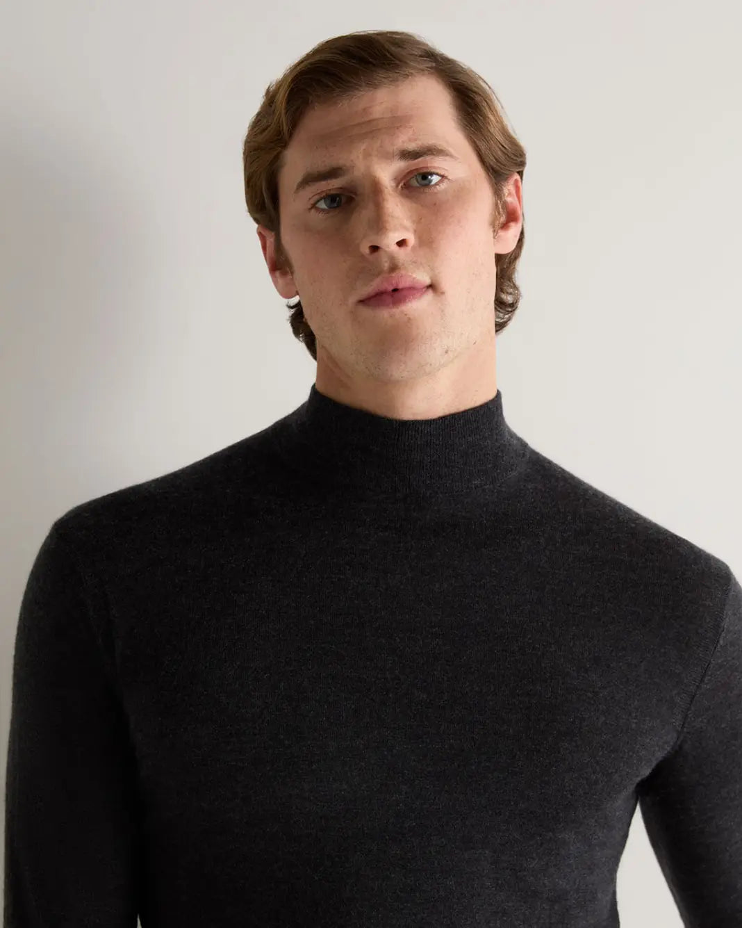 【予約商品】『007 / スペクター』ファインゲージ カシミア タートルネックセーター/ ダークグレー